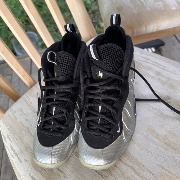 Silver Nike foamposites - Picture 4 of 4